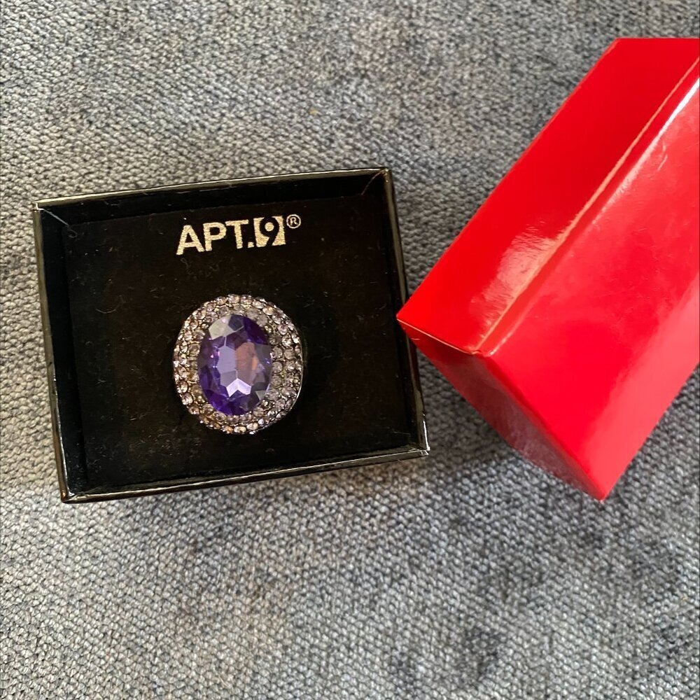 NWT NEW Stunning Purple Gem Fashion Ring from Apt. 9